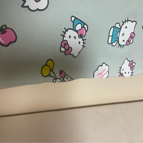 NWOT Sanrio Hello Kitty Graphic T-Shirt, Size Large - Picture 4 of 4